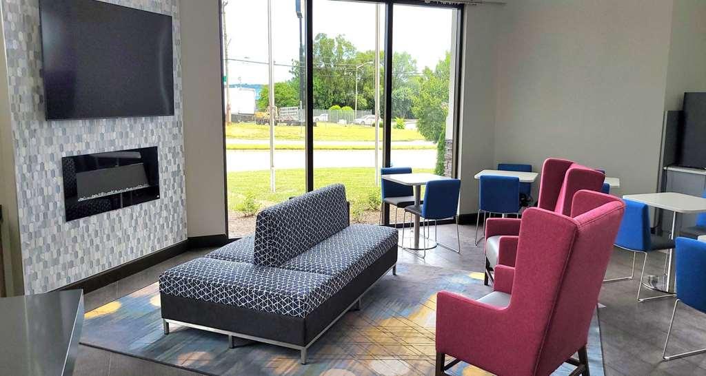 Best Western Plus Harrisonburg Beltér fotó